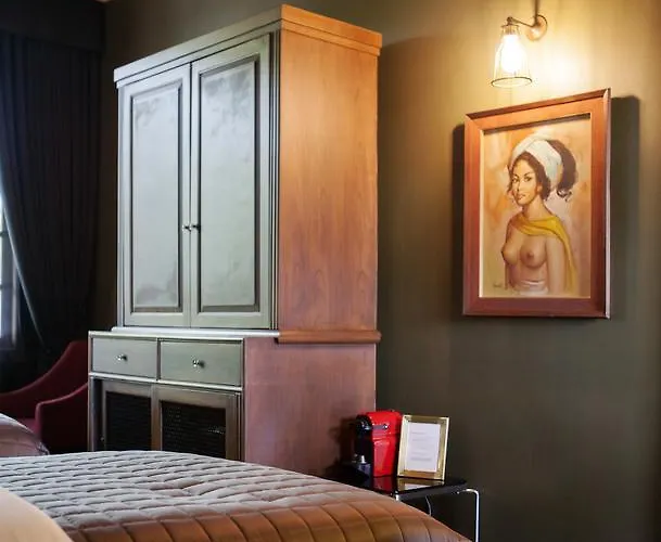 Publishing (adults Only) Hotel